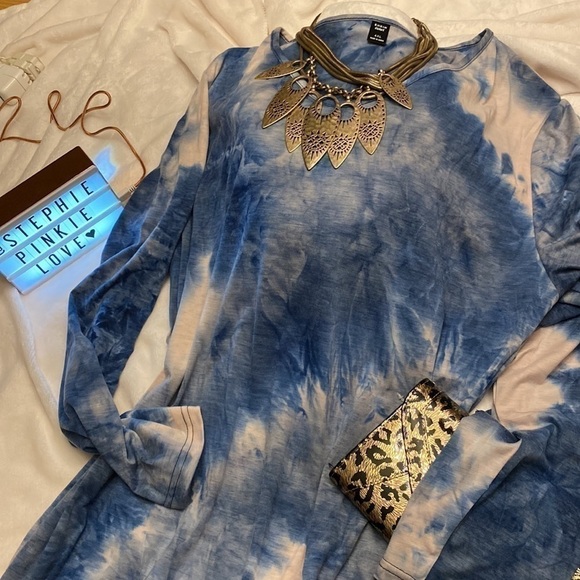 𝅺BEAUTIFUL Blue Tie Dye Dress.   🎉HP 7/11🎉 - Picture 2 of 12